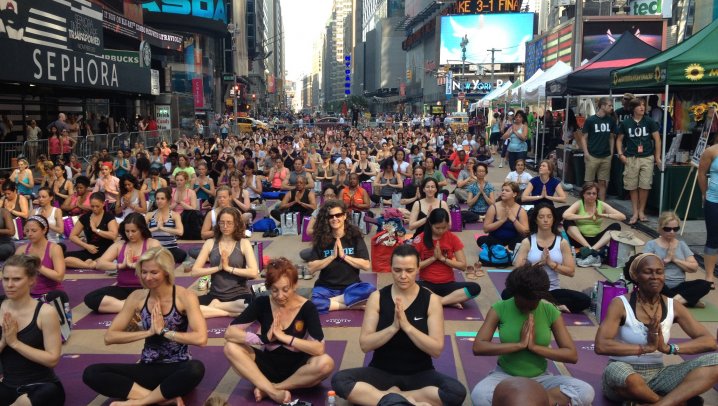 Yoga-off:  NYC vs Vancouver new york, travel to new york